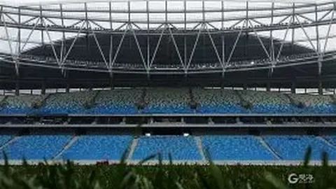 “热刺门前险象环生！泰特神来之笔，富勒姆一球绝杀，1-0逆袭热刺！”