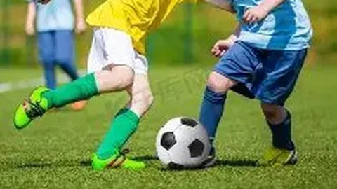 “11月26日英锦赛资格赛精彩对决，19_30激情开战！五位国手争锋48强，张安达对垒泰勒，热血对决不容错过！”